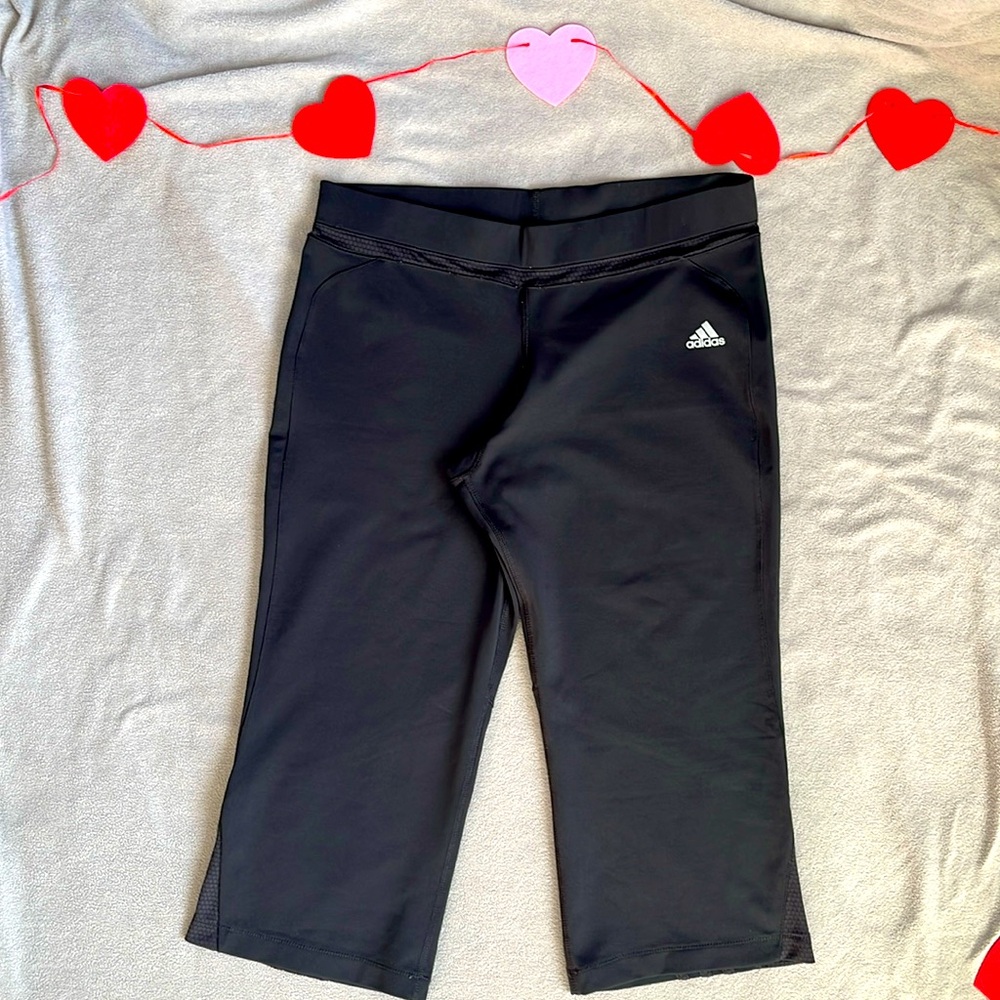 Women’s Adidas clima-cool workout capri pants